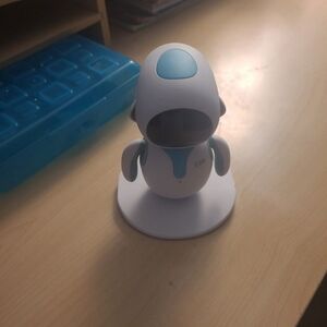 Eilik Interactive Robot Toy